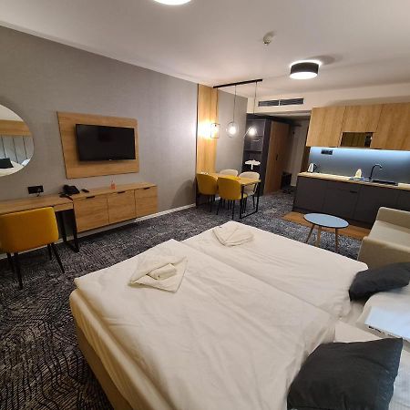 Akvamarin Besenova Apartman Apartment Ngoại thất bức ảnh